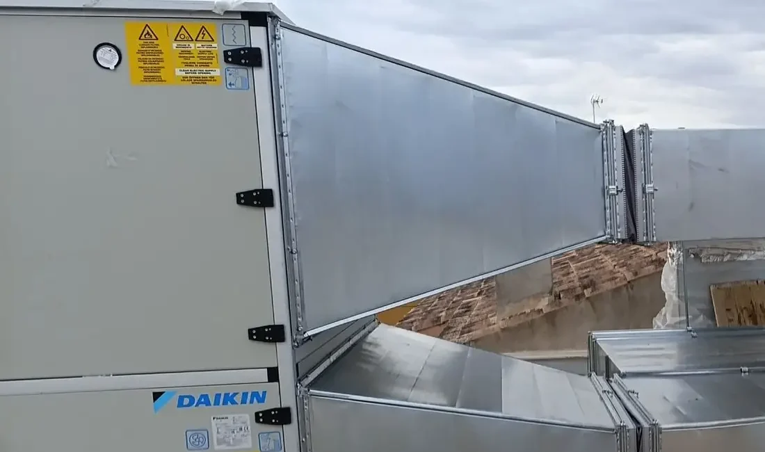 Instalación de sistemas de ventilación con recuperación de calor en centro de enseñanza